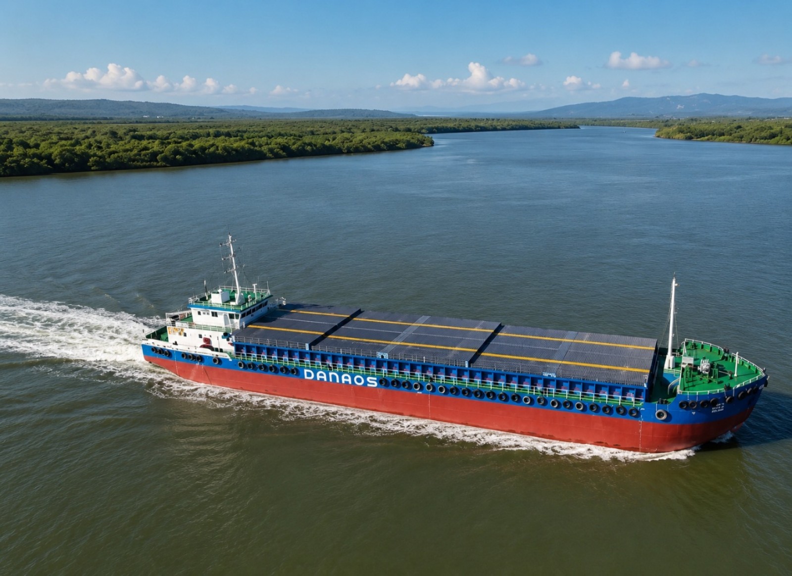 82 m  (4500 DWT)